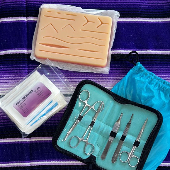 Alcédo Suture Practice Kit - Picture 2 of 2